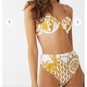 NWT WHITE YELLOW CHAIN PRINT BIKINI SET MEDIUM
